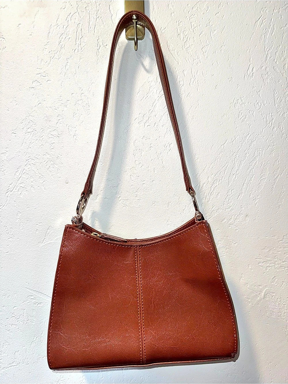 Liz Claiborne Shoulder Bag in Brown